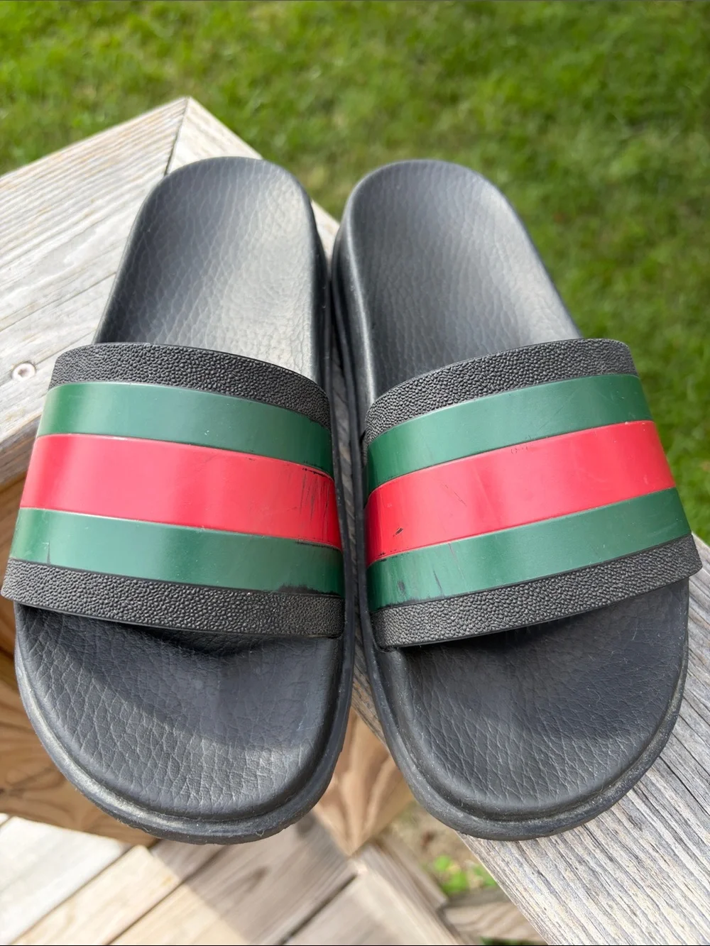 Gucci Black Slide Sandals with Green and Red Stripe size 5 boys.